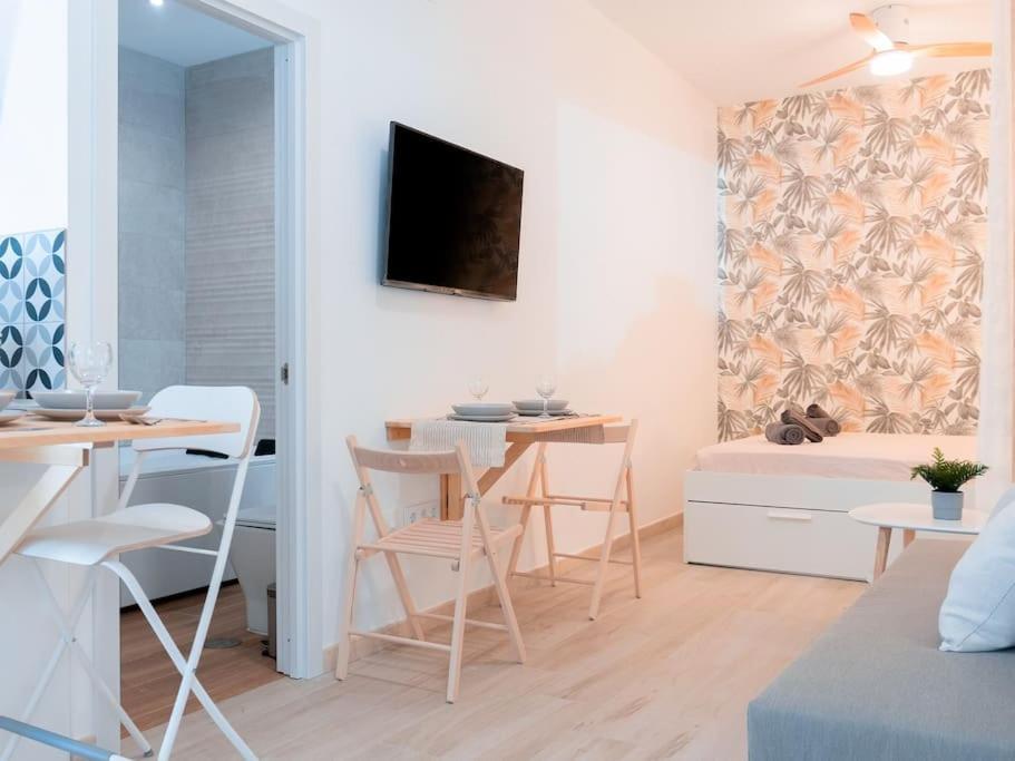 Acogedor Estudio En Triana Con Jacuzzi Y Wifi Sevilha Exterior foto