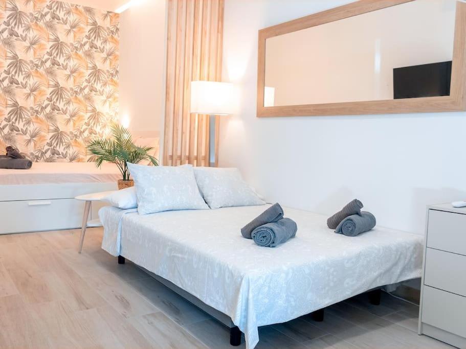Acogedor Estudio En Triana Con Jacuzzi Y Wifi Sevilha Exterior foto