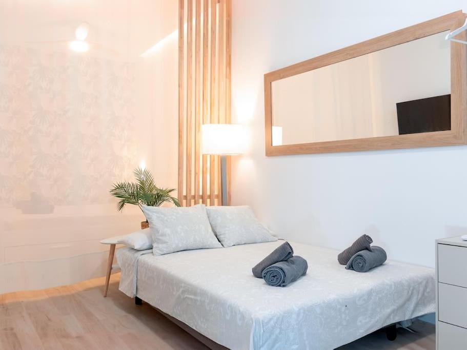 Acogedor Estudio En Triana Con Jacuzzi Y Wifi Sevilha Exterior foto
